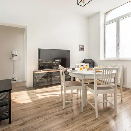 Moderne, Propre, Wifi, Siege Massant *